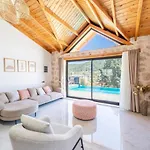Saribelen 2 Bedroom With Private Pool Hot Tub 빌라