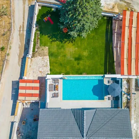 Saribelen 2 Bedroom With Private Pool Hot Tub 빌라 *