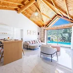 Saribelen 2 Bedroom With Private Pool Hot Tub * Kalkan