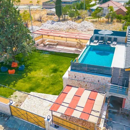 Villa Saribelen 2 Bedroom With Private Pool Hot Tub *