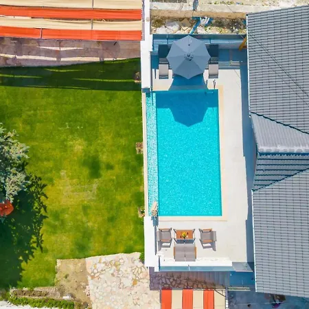 Saribelen 2 Bedroom With Private Pool Hot Tub Villa Kalkan