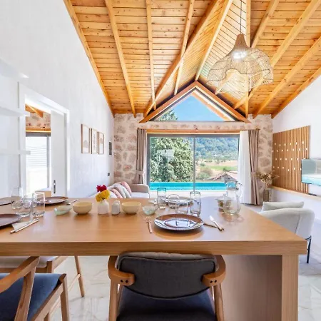 Saribelen 2 Bedroom With Private Pool Hot Tub