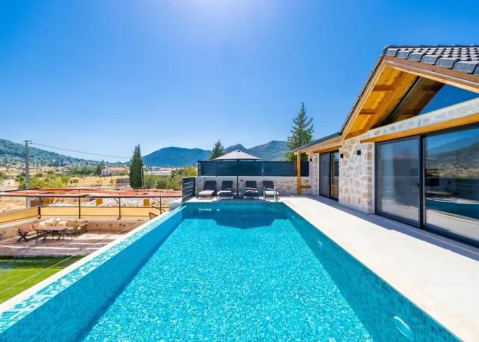 Saribelen 2 Bedroom With Private Pool Hot Tub Вилла *
