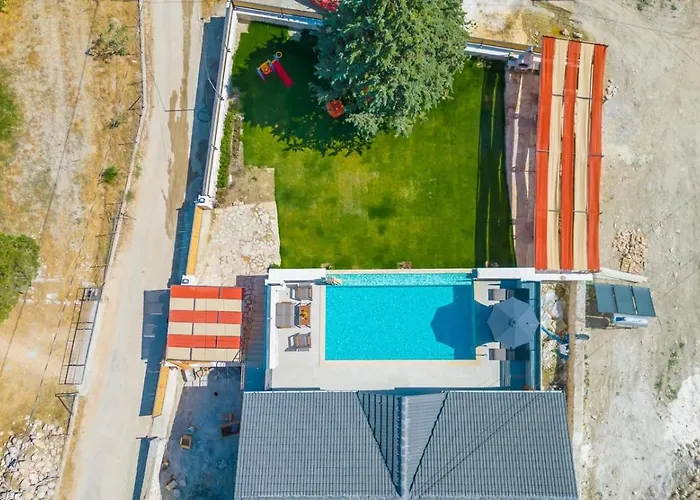 Saribelen 2 Bedroom With Private Pool Hot Tub Вилла *