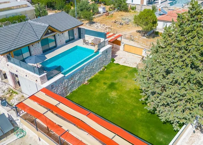 Вилла Saribelen 2 Bedroom With Private Pool Hot Tub Калкан