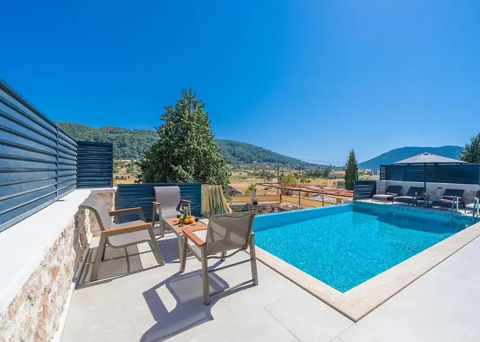 Saribelen 2 Bedroom With Private Pool Hot Tub Вилла Калкан