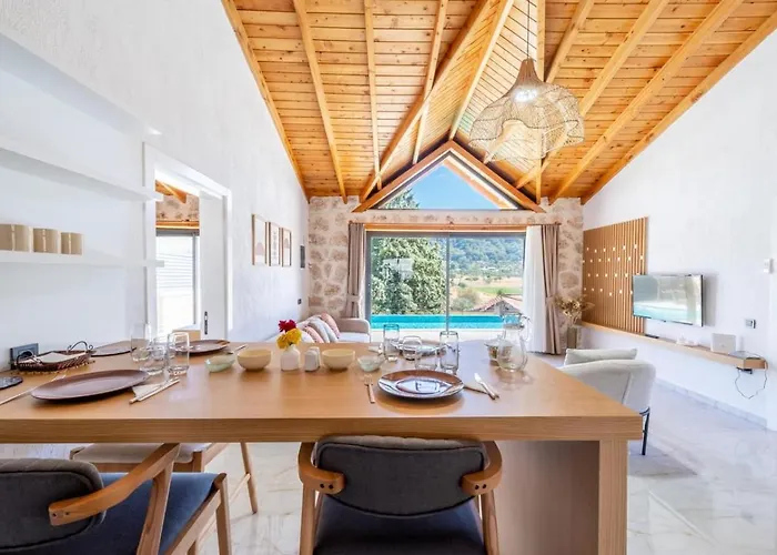 Saribelen 2 Bedroom With Private Pool Hot Tub