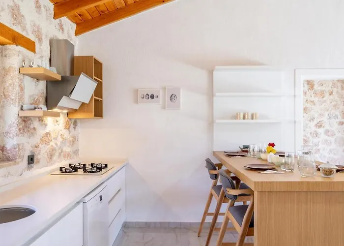 Вилла Saribelen 2 Bedroom With Private Pool Hot Tub *