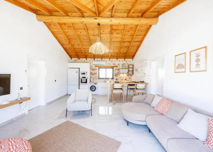 Вилла Saribelen 2 Bedroom With Private Pool Hot Tub