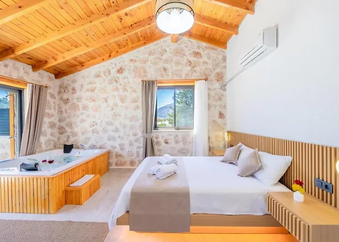 Saribelen 2 Bedroom With Private Pool Hot Tub Калкан