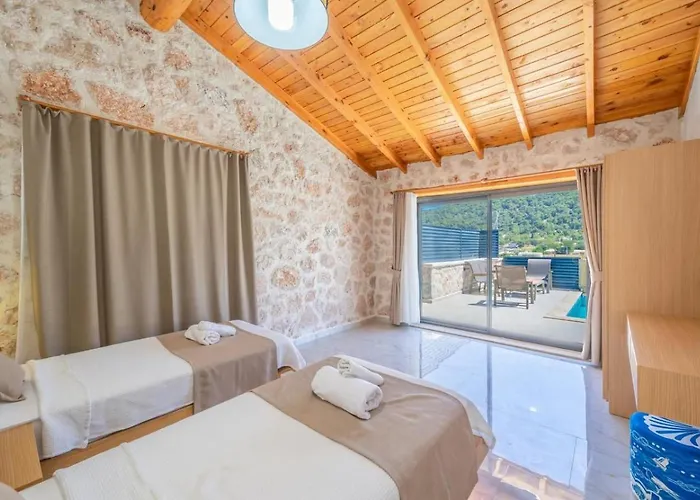 Saribelen 2 Bedroom With Private Pool Hot Tub Вилла Калкан