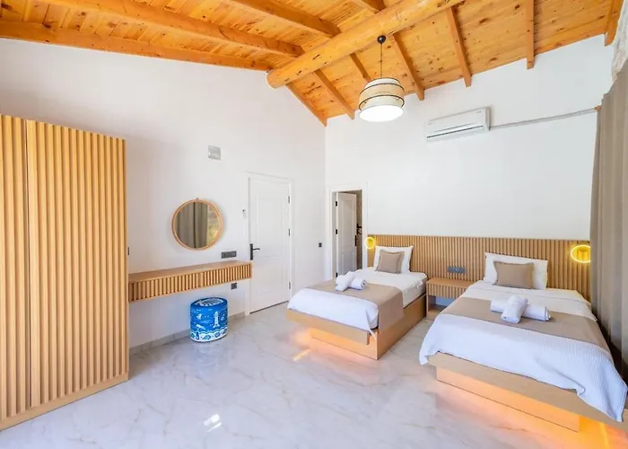 Saribelen 2 Bedroom With Private Pool Hot Tub Вилла *