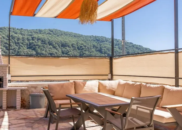 Saribelen 2 Bedroom With Private Pool Hot Tub * Калкан