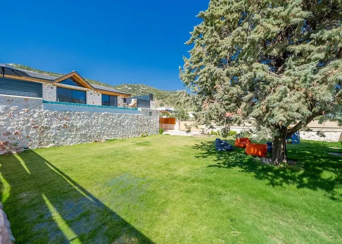 Saribelen 2 Bedroom With Private Pool Hot Tub Вилла