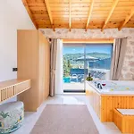 Saribelen 2 Bedroom With Private Pool Hot Tub *
