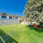 Saribelen 2 Bedroom With Private Pool Hot Tub וילה
